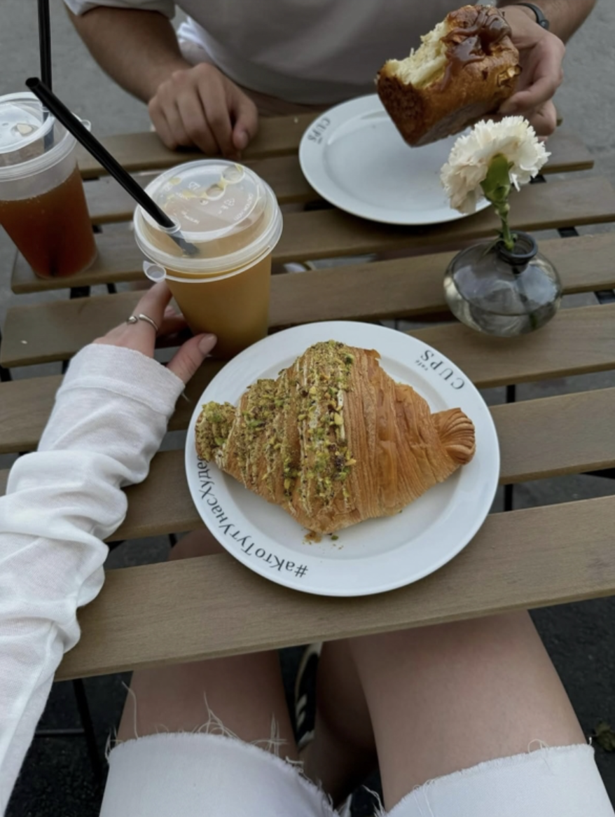 Первая встреча
